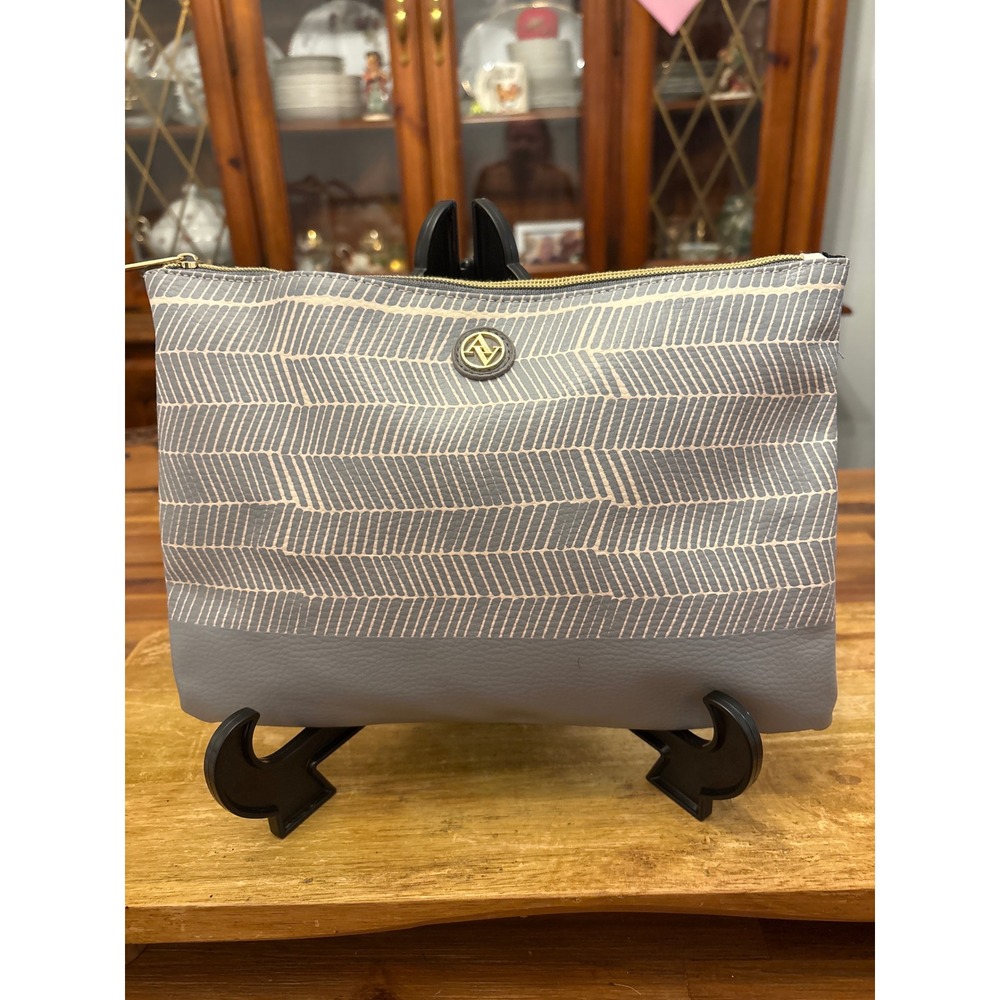 Adrienne Vittadini Pouch Women OS Grey Excellent Herringbone Cosmetic Bag